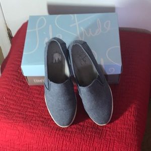 EUC LIFE STRIDE 8.5 MOTORWAY DENIM HEALTH WEDGE SLIP ONS. Very comfortable